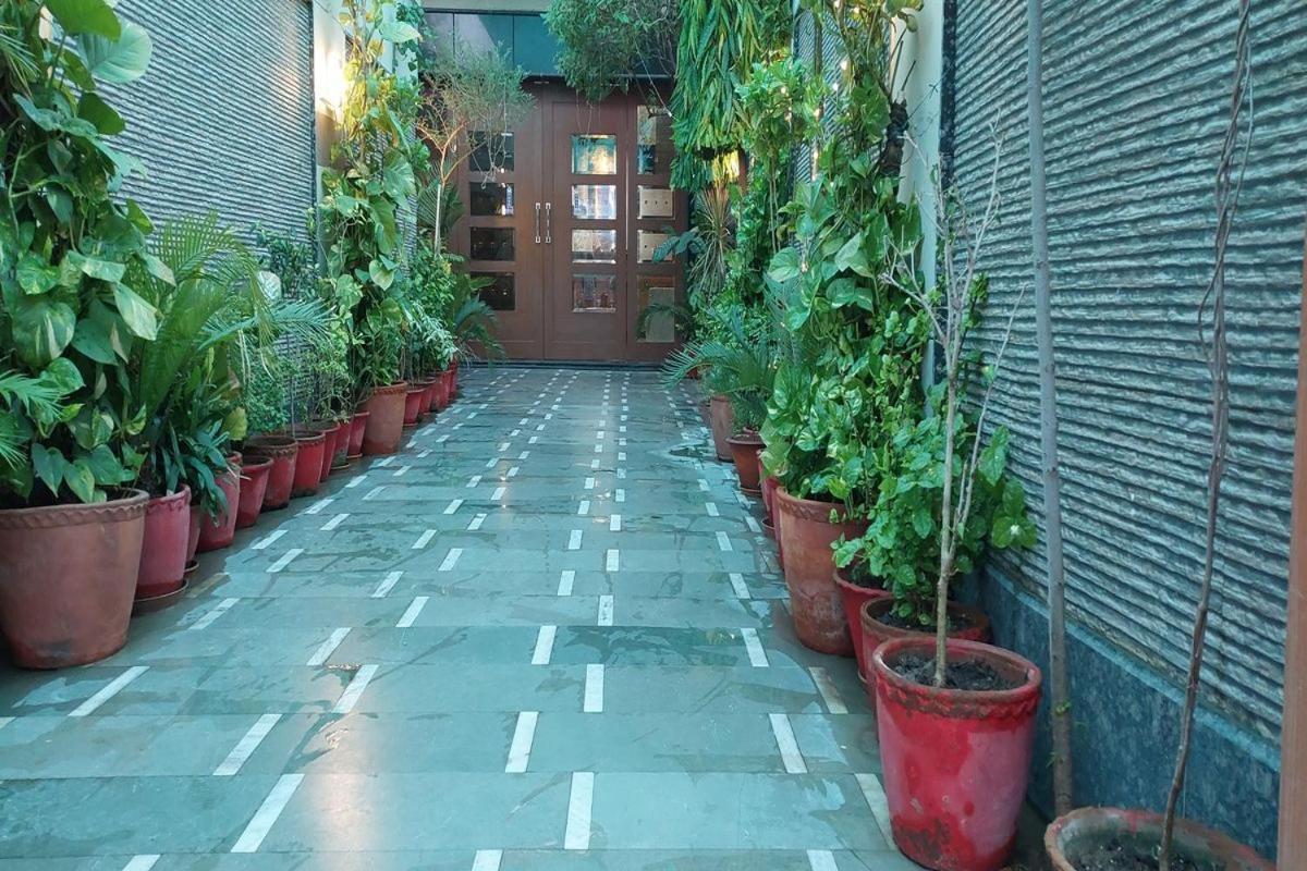 Hotel Kiaara Varanasi